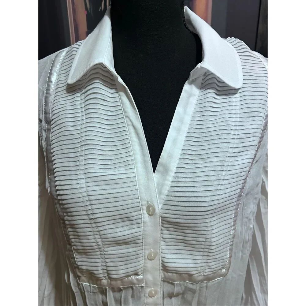 Notations Woman Size 1X Crinkle Button Down V-Neck White Blouse Bell Sleeves - Picture 3 of 10